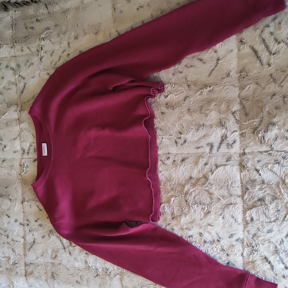 Maroon cropped crewneck